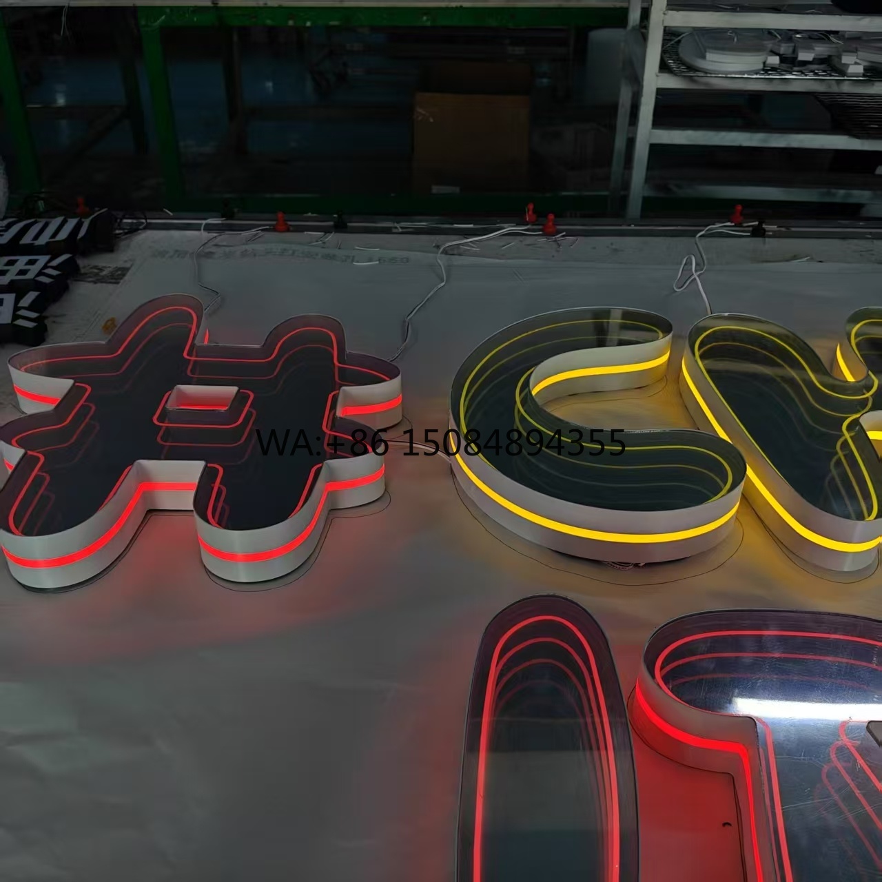 Neon Sign Led Custom - カスタマイズ可能な無限ネオンサインLED 3Dアート千層エンドレスミラー（オフィスまたは小売店用）