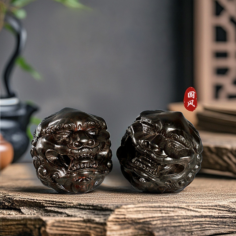 Home Decor Enthusiast - 中国黒檀彫刻の覚醒獅子ハンドマッサージボール、家の装飾アートクラフト、文玩愛好家への収集価値のある贈り物