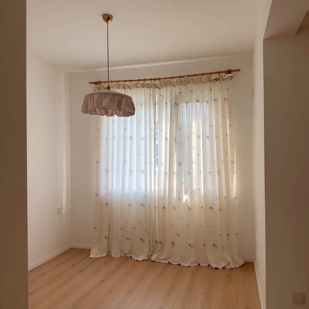 ソフトパステルボタニカルステッチ仕切りシアーカーテン装飾生地 - Home Decor Window Blinds のレビューと価格